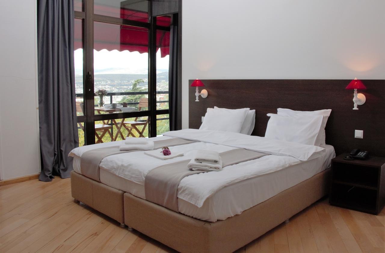 Vera View Hotel Tbilisi Buitenkant foto
