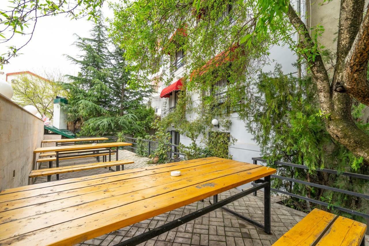 Vera View Hotel Tbilisi Buitenkant foto