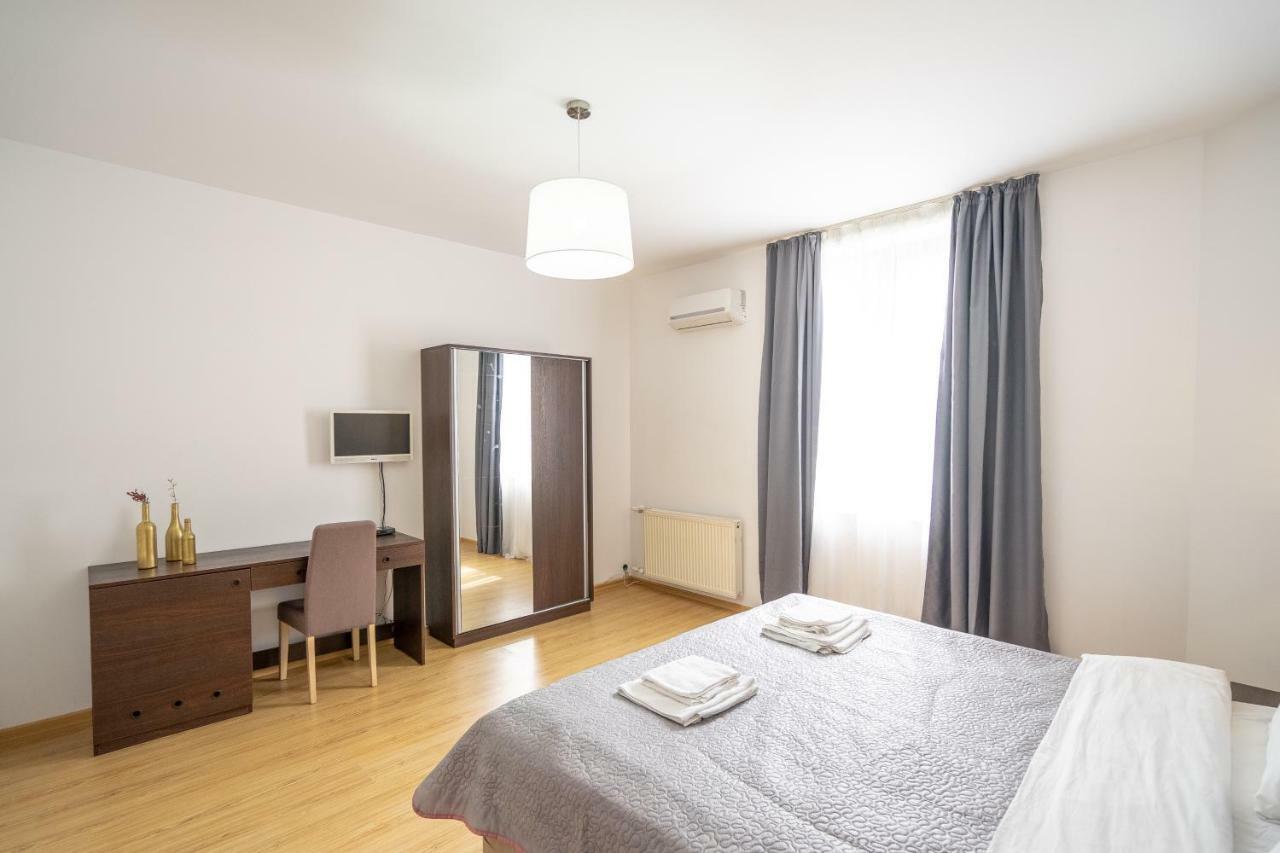 Vera View Hotel Tbilisi Buitenkant foto