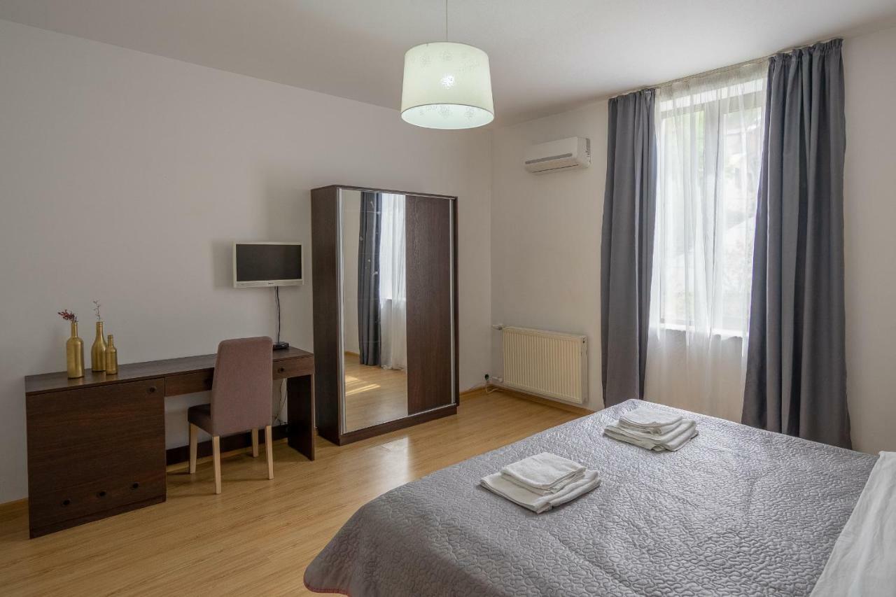 Vera View Hotel Tbilisi Buitenkant foto