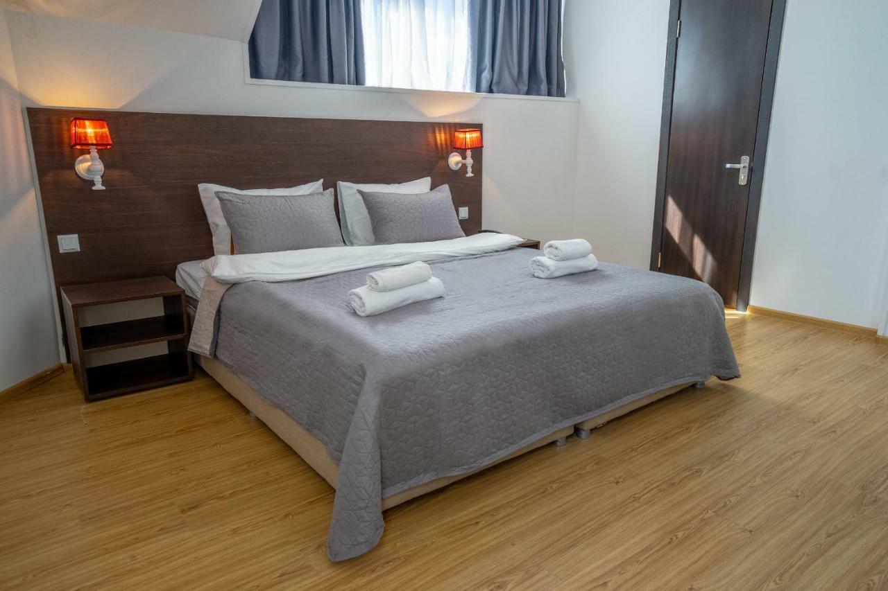 Vera View Hotel Tbilisi Buitenkant foto